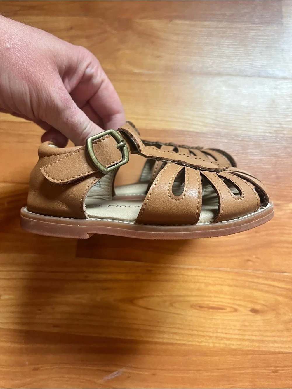 Felix & Flora tan strap